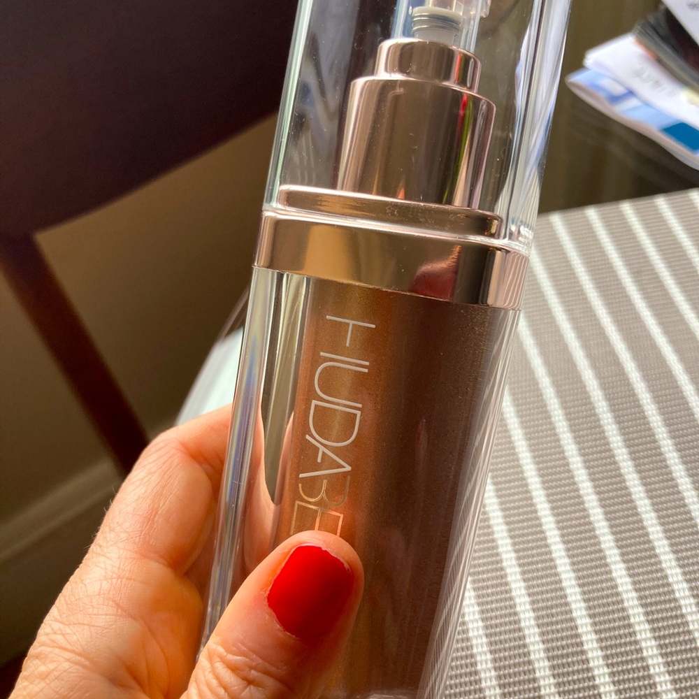 Huda Beauty Aphrodite Shimmer